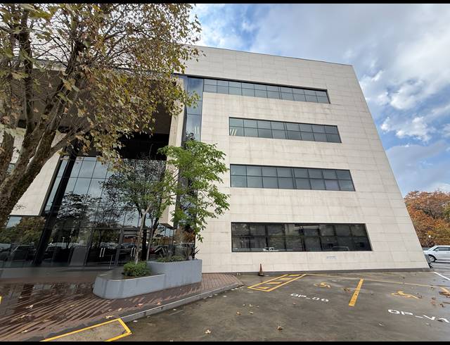 565M² OFFICE TO LET IN PARKTOWN
